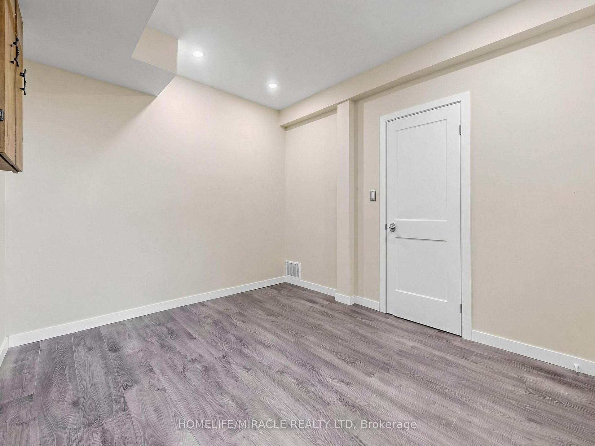Photo 36 of 3694 Brandon Gate Drive, Mississauga, Malton — HOMEH