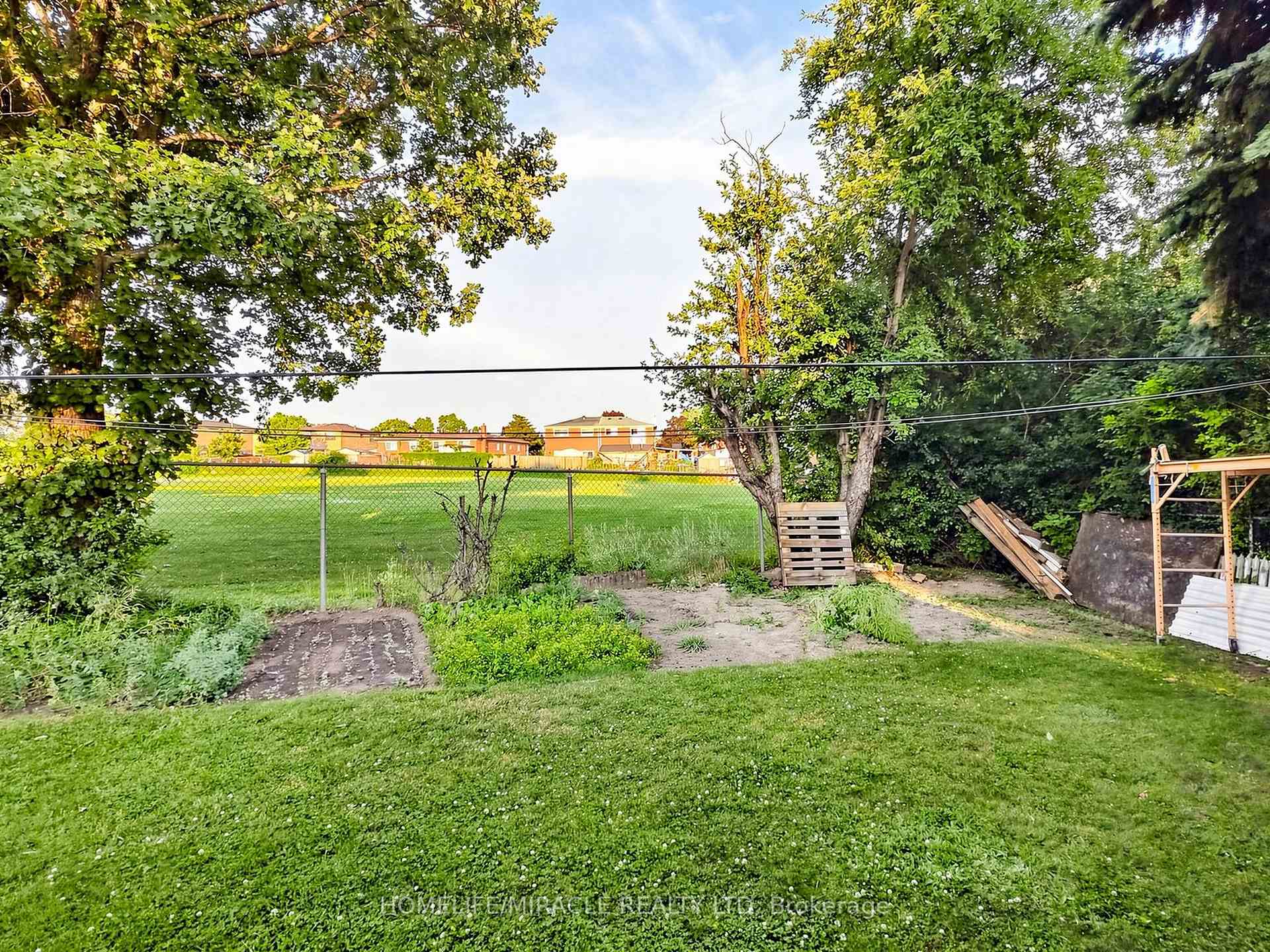 Photo 45 of 3694 Brandon Gate Drive, Mississauga, Malton — HOMEH