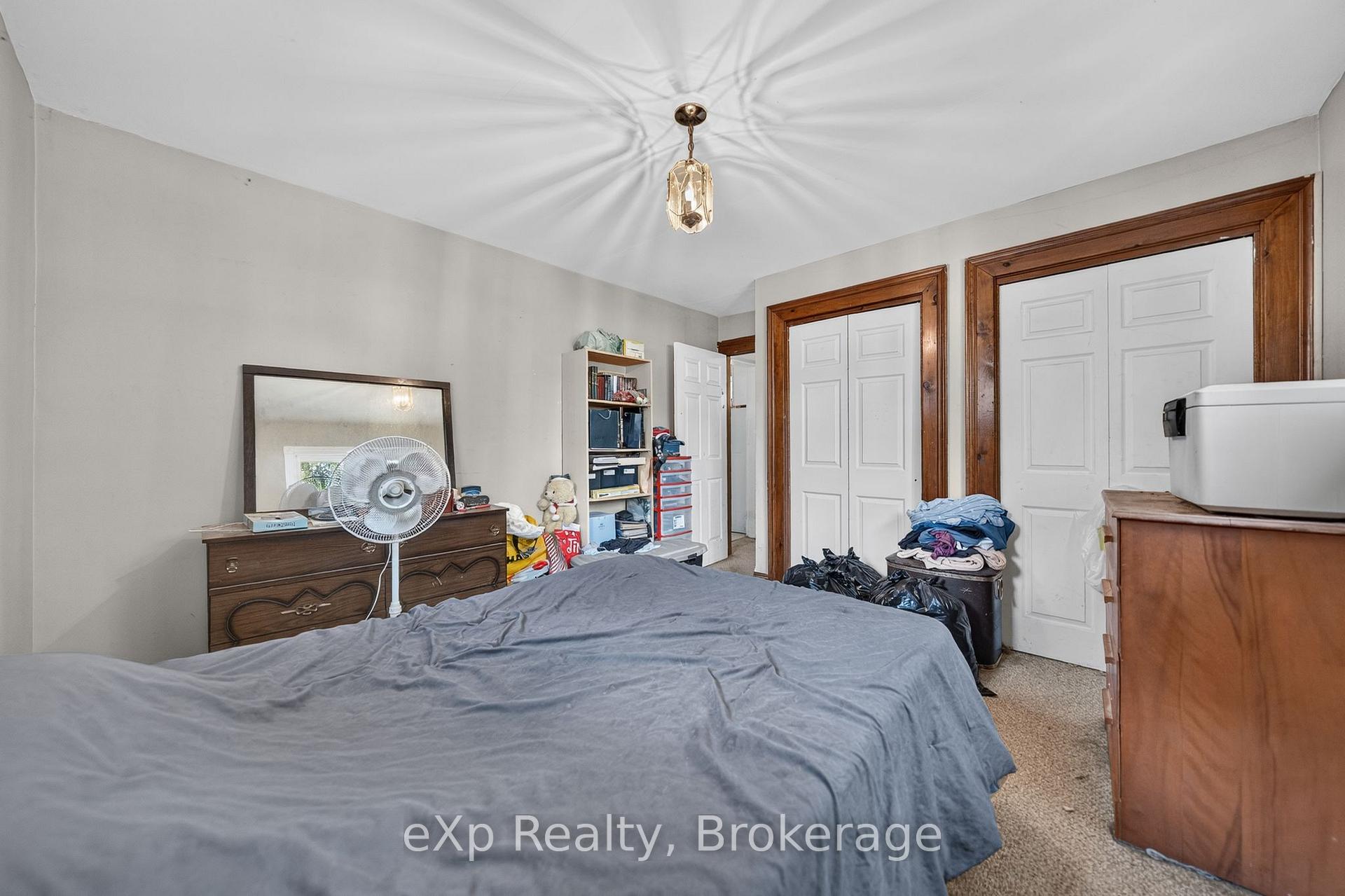 Photo 7 of 126 Chatham Street, Brantford — HOMEH