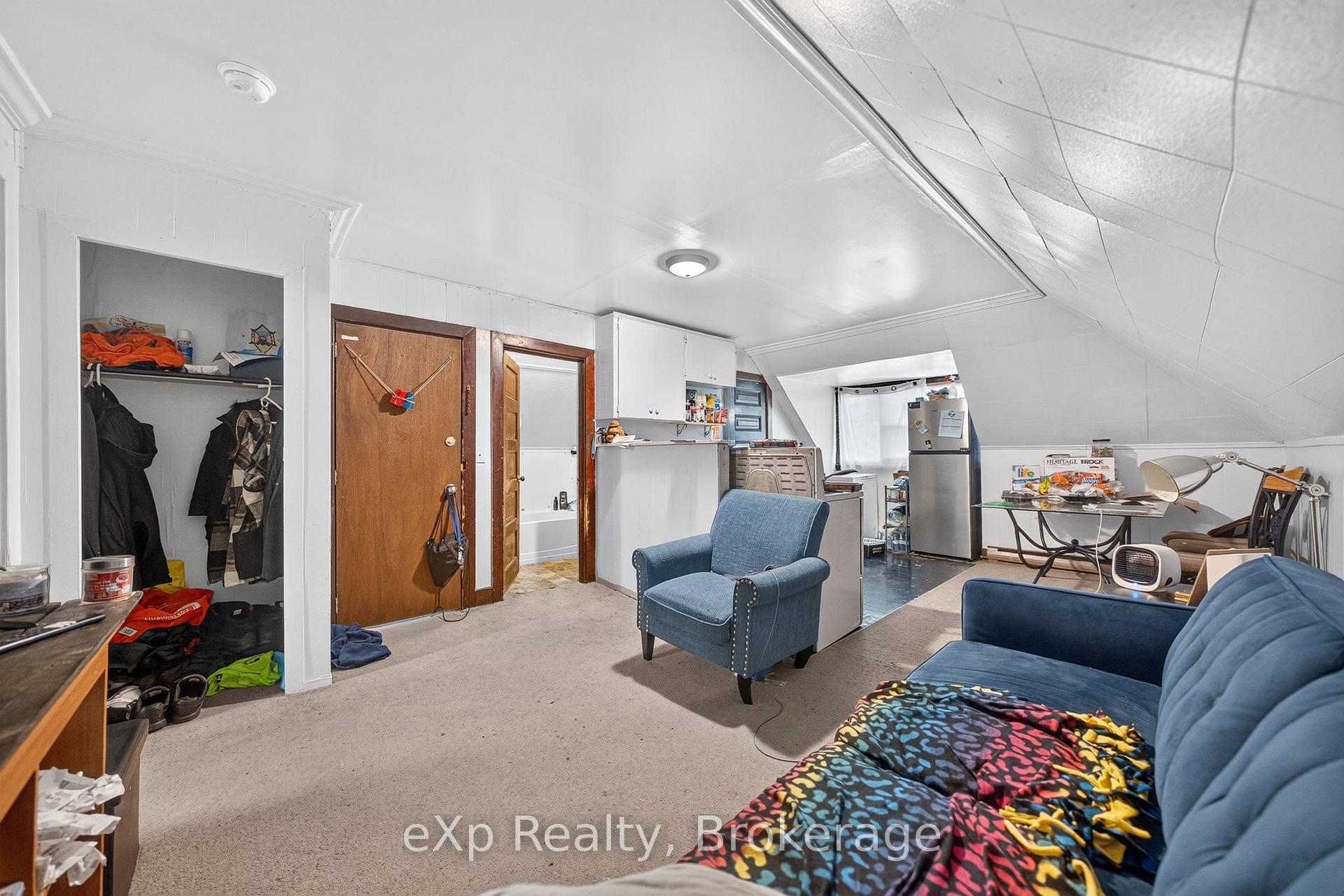 Photo 16 of 126 Chatham Street, Brantford — HOMEH