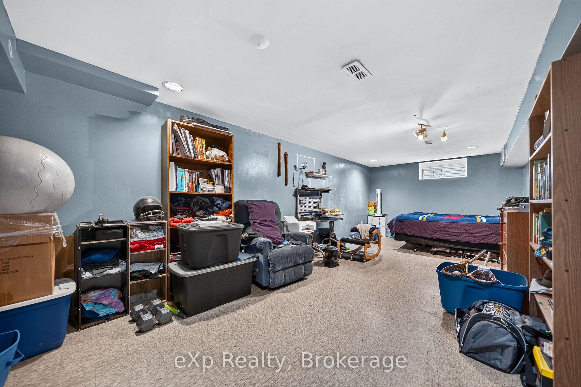 Photo 21 of 126 Chatham Street, Brantford — HOMEH