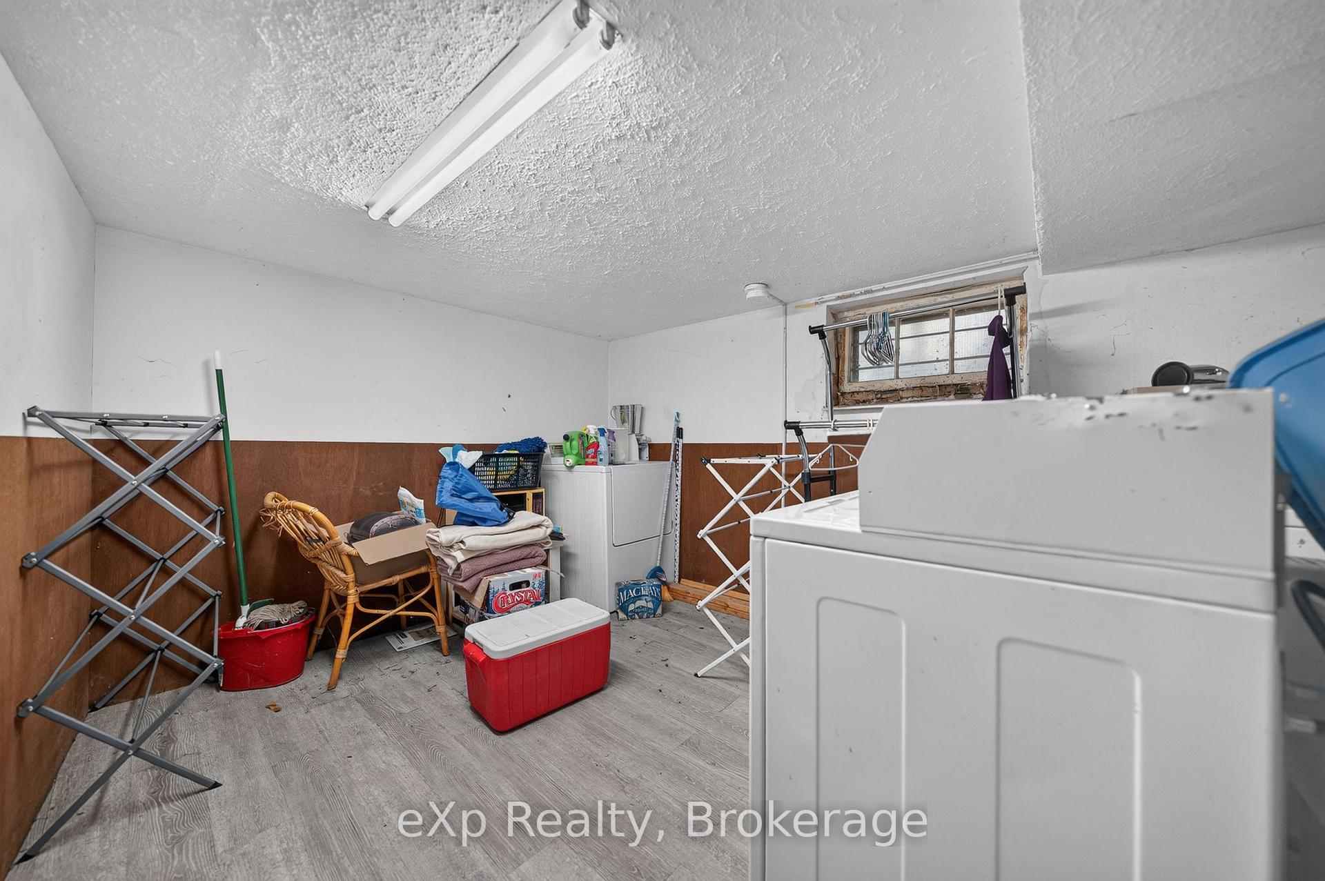 Photo 24 of 126 Chatham Street, Brantford — HOMEH
