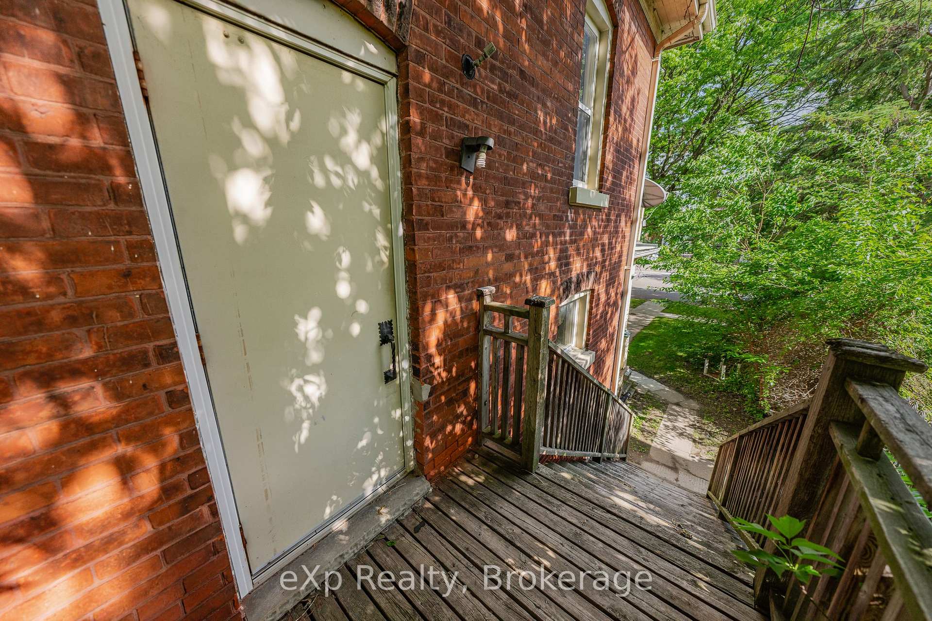 Photo 28 of 126 Chatham Street, Brantford — HOMEH