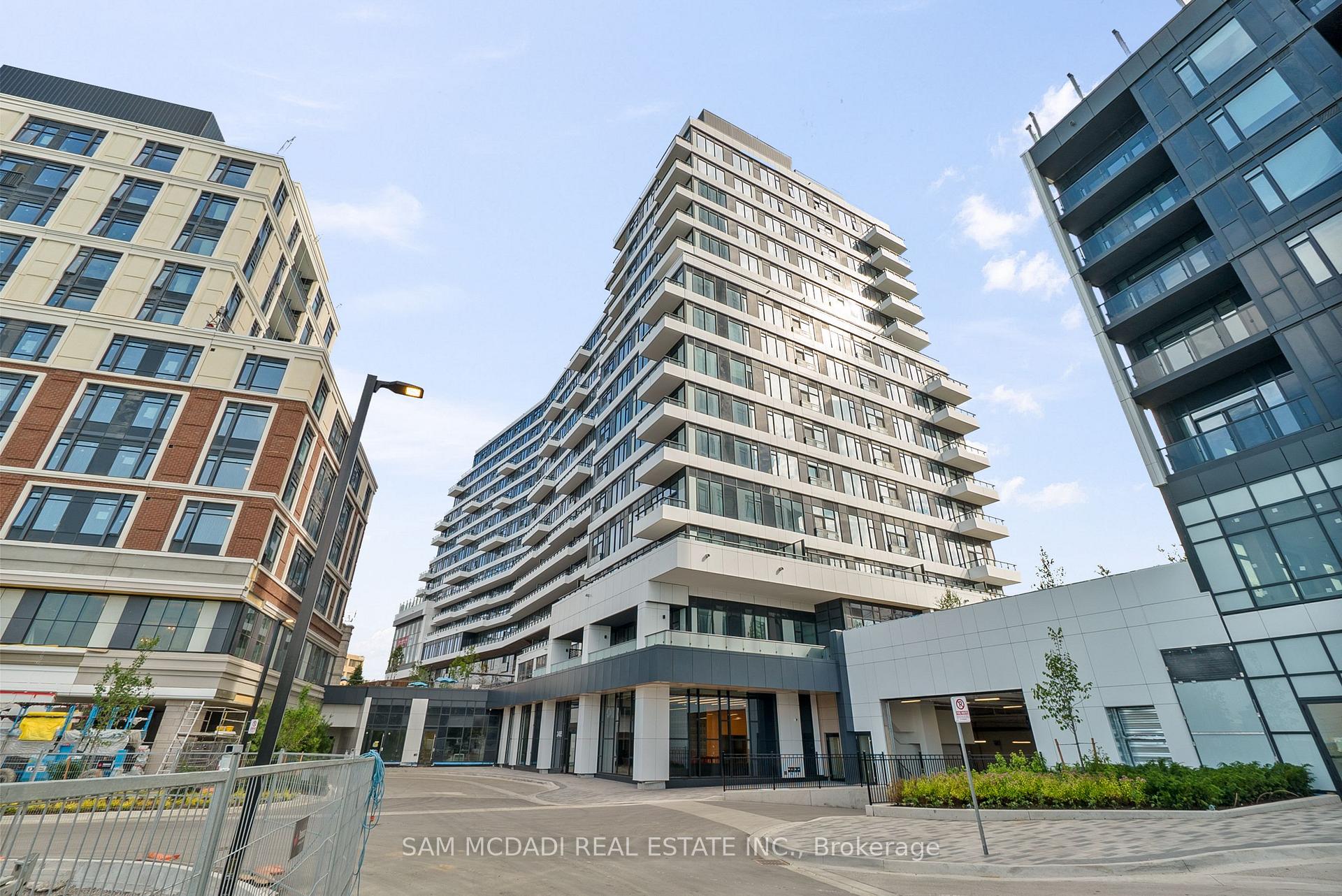 Photo 3 of 2485 Eglinton Avenue W, Mississauga, Central Erin Mills — HOMEH