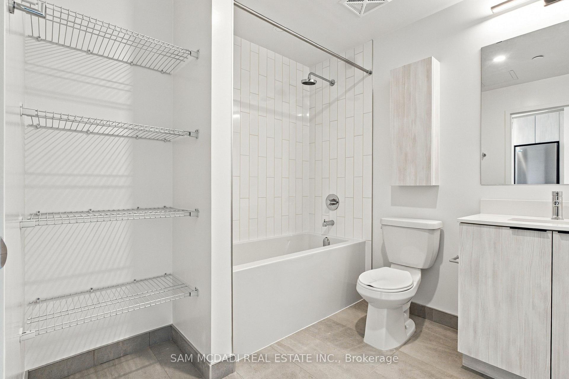 Photo 15 of 2485 Eglinton Avenue W, Mississauga, Central Erin Mills — HOMEH