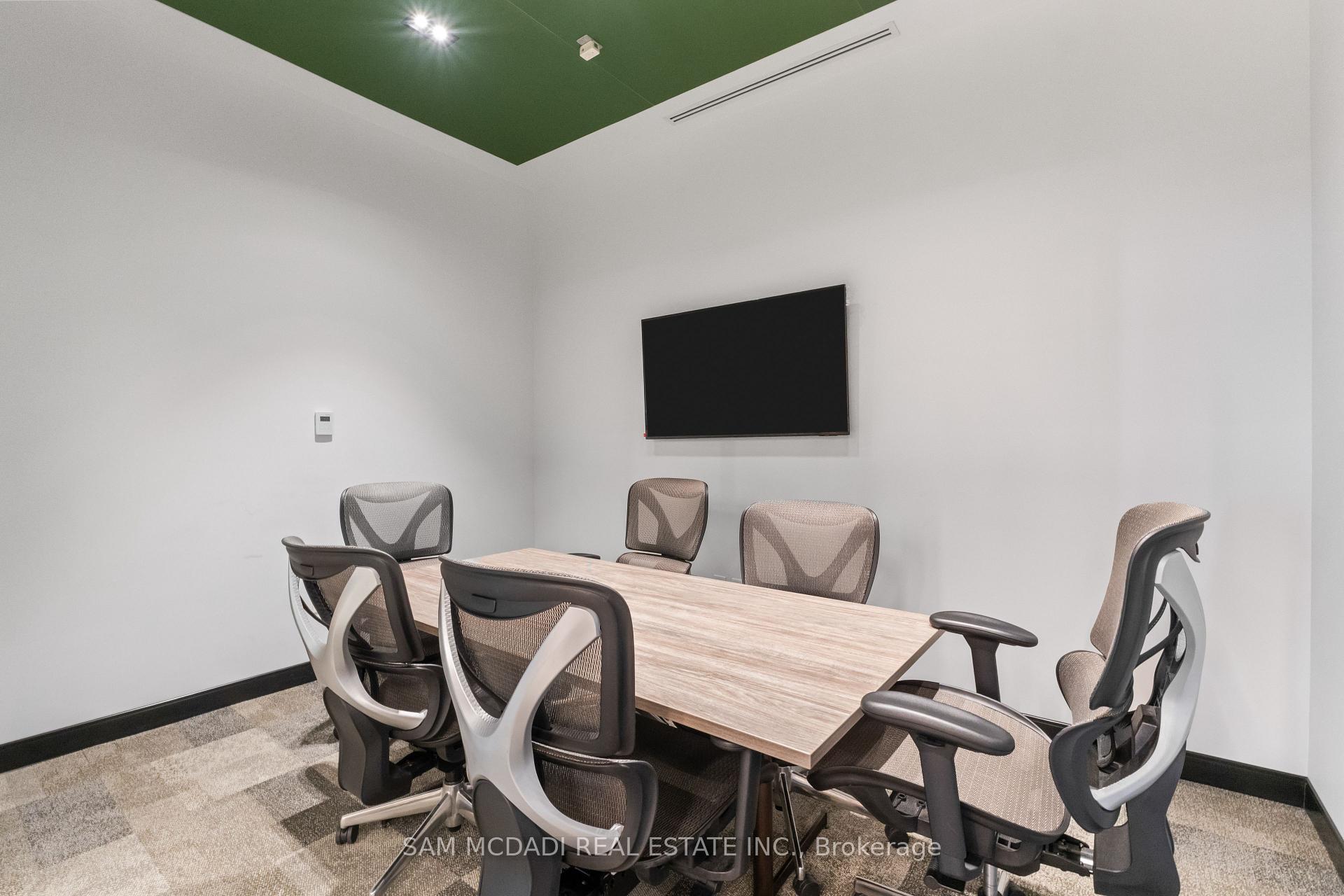 Photo 21 of 2485 Eglinton Avenue W, Mississauga, Central Erin Mills — HOMEH
