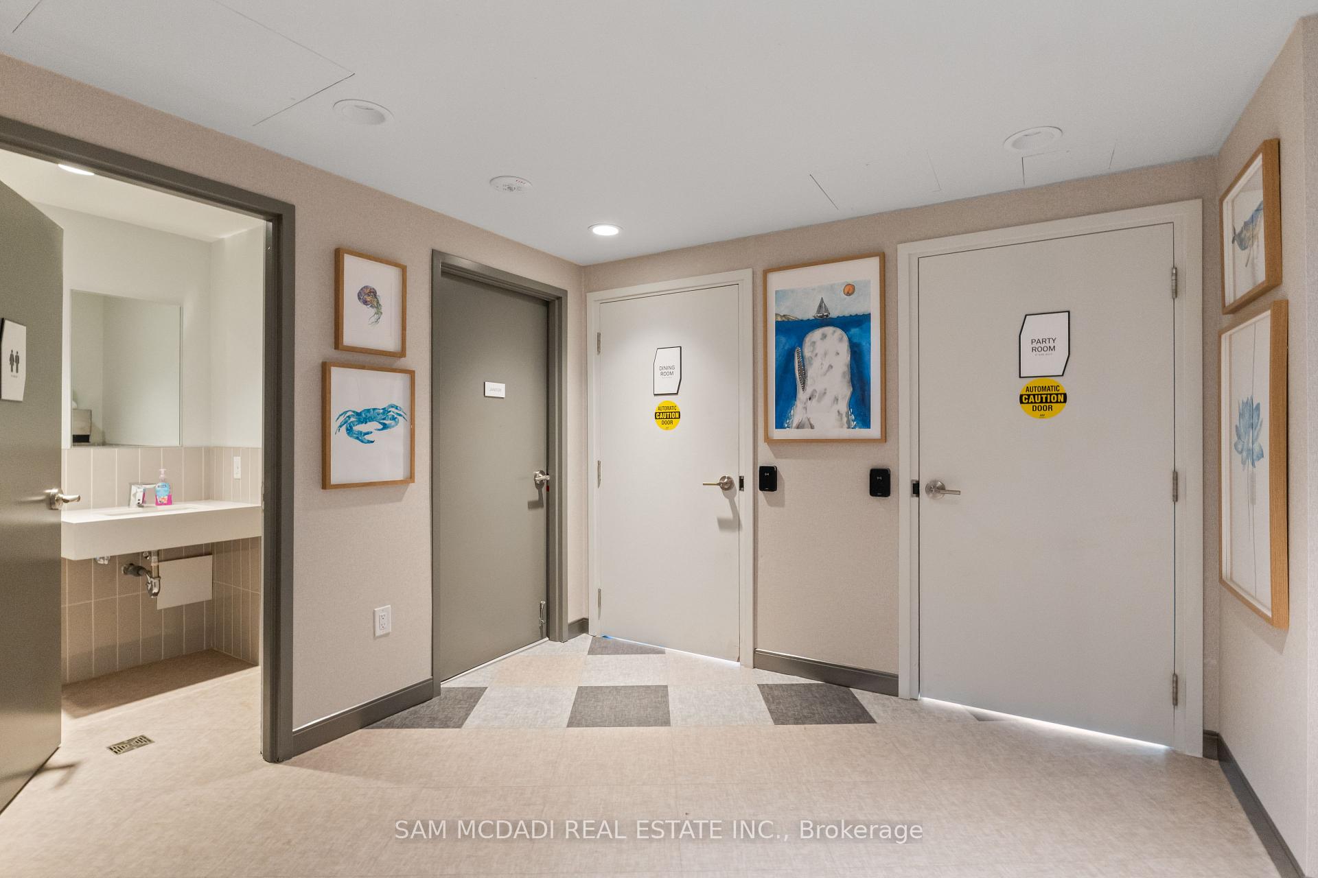 Photo 25 of 2485 Eglinton Avenue W, Mississauga, Central Erin Mills — HOMEH