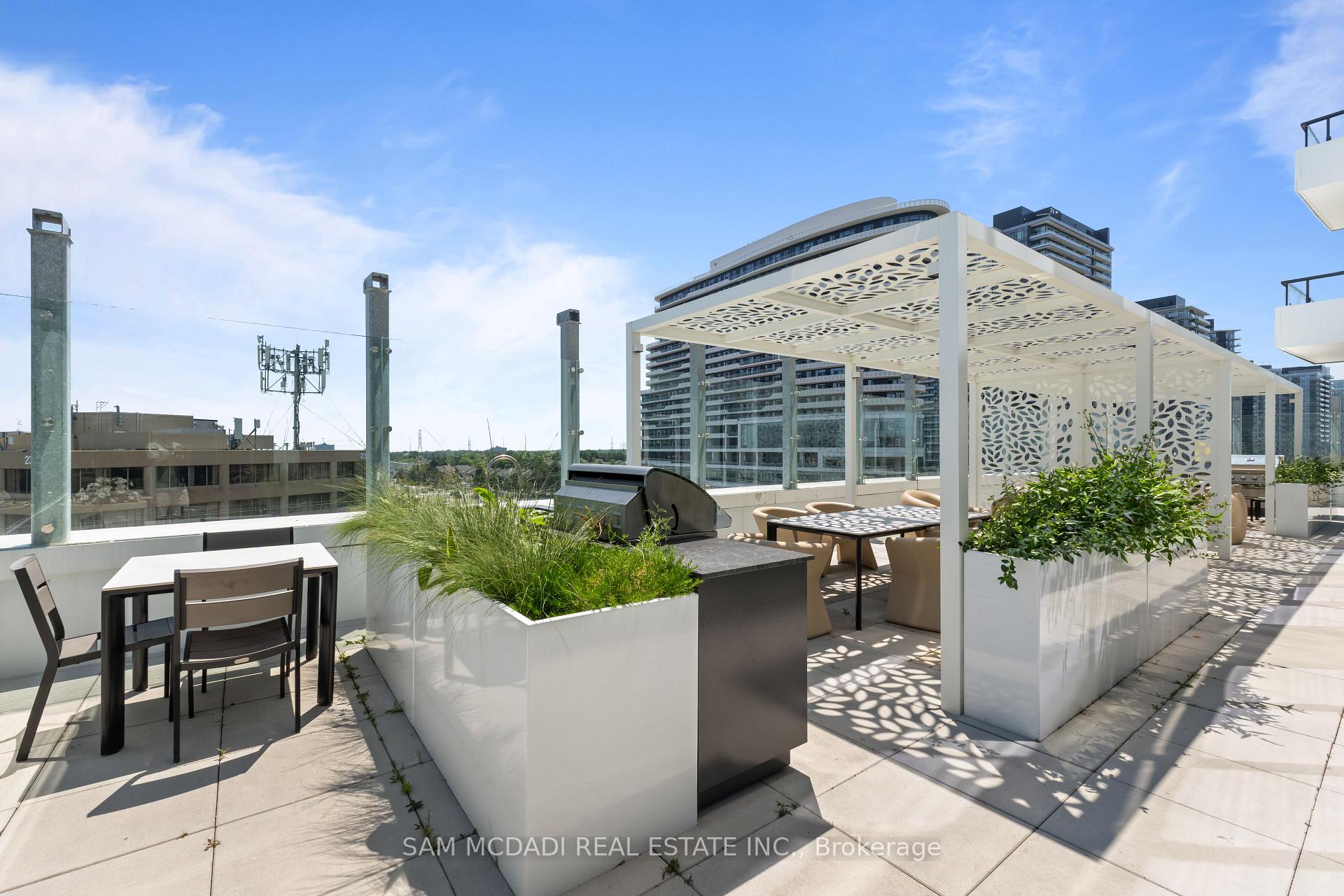 Photo 32 of 2485 Eglinton Avenue W, Mississauga, Central Erin Mills — HOMEH