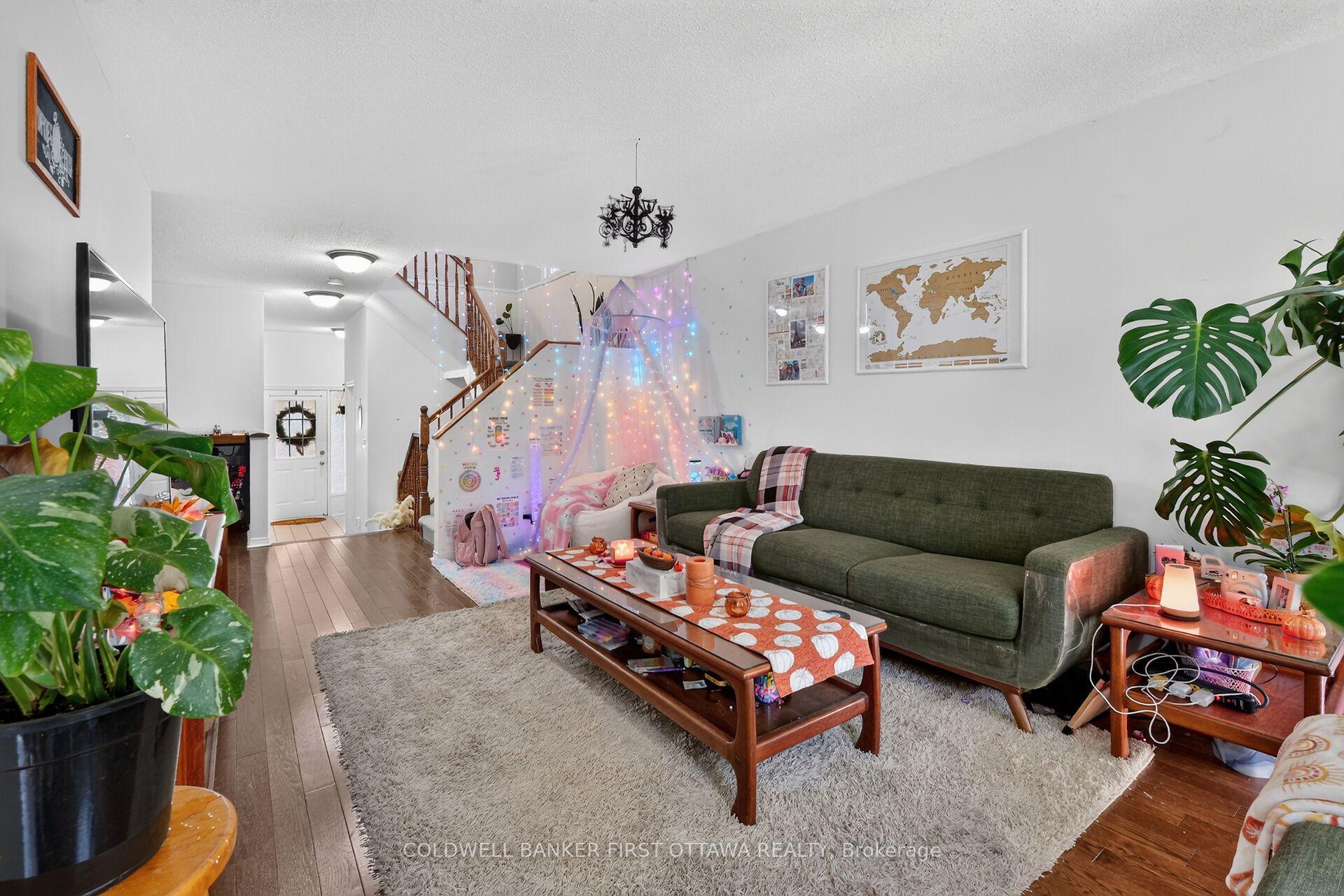 Photo 7 of Unit 17, 6154 Oak Meadows Drive, Ottawa, Chapel Hill — HOMEH