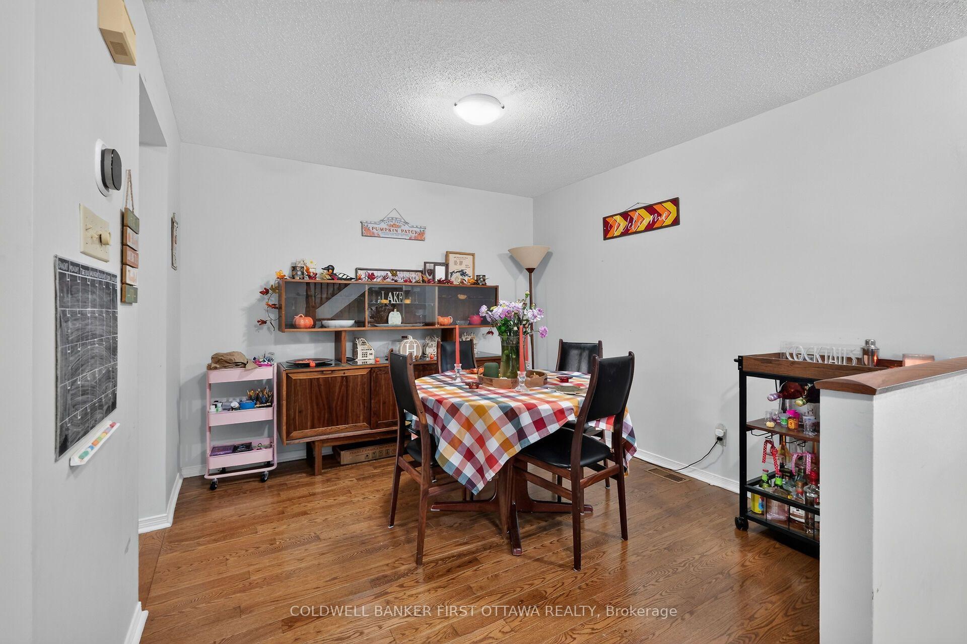 Photo 10 of Unit 17, 6154 Oak Meadows Drive, Ottawa, Chapel Hill — HOMEH