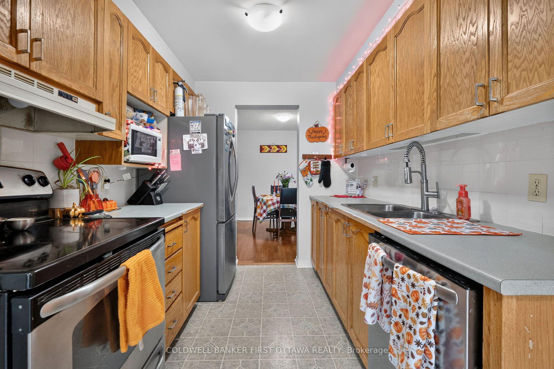 Photo 13 of Unit 17, 6154 Oak Meadows Drive, Ottawa, Chapel Hill — HOMEH