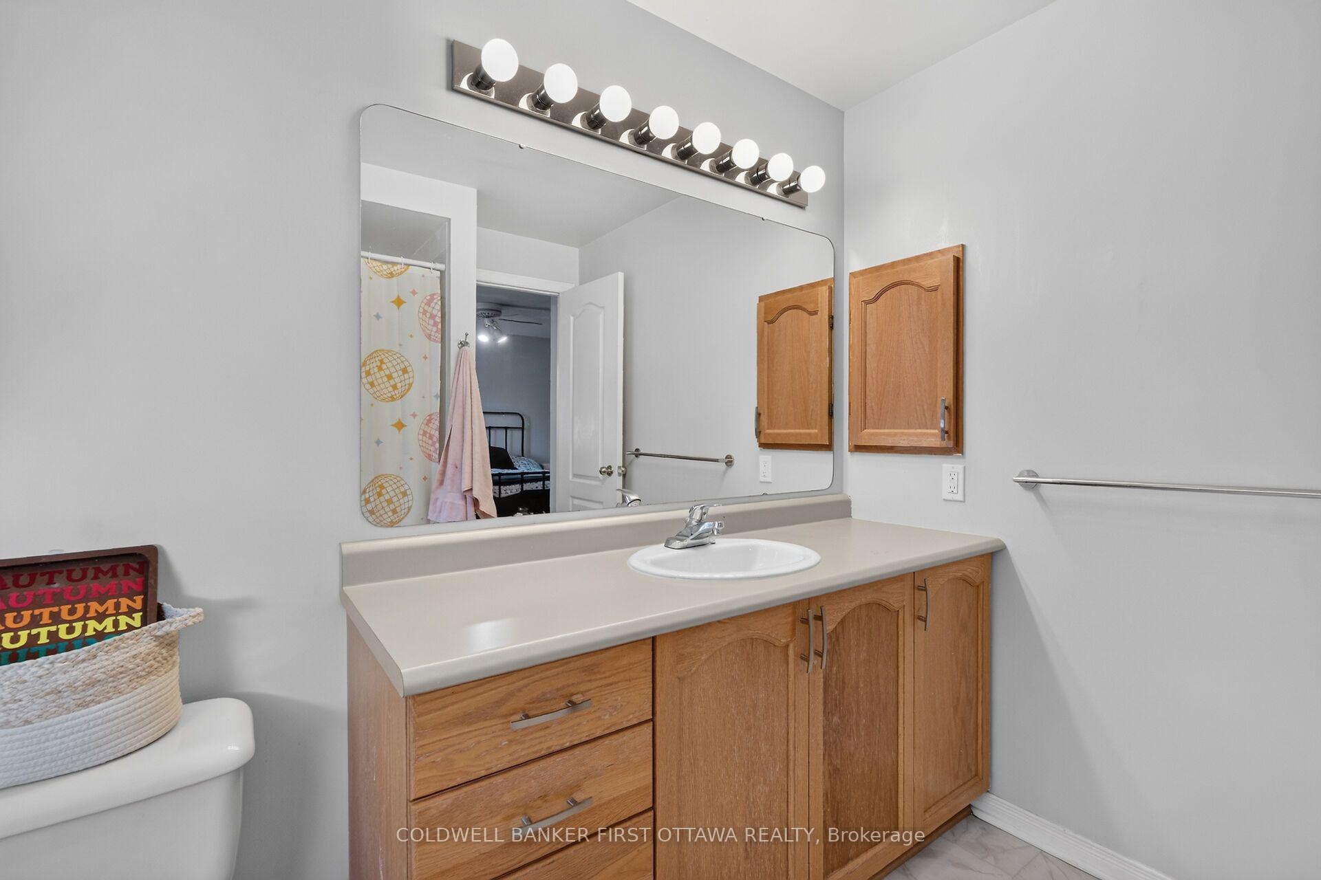 Photo 27 of Unit 17, 6154 Oak Meadows Drive, Ottawa, Chapel Hill — HOMEH
