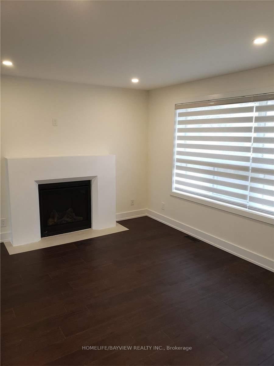 Photo 2 of 2401 Major Mackenzie Drive, Vaughan, Maple — HOMEH