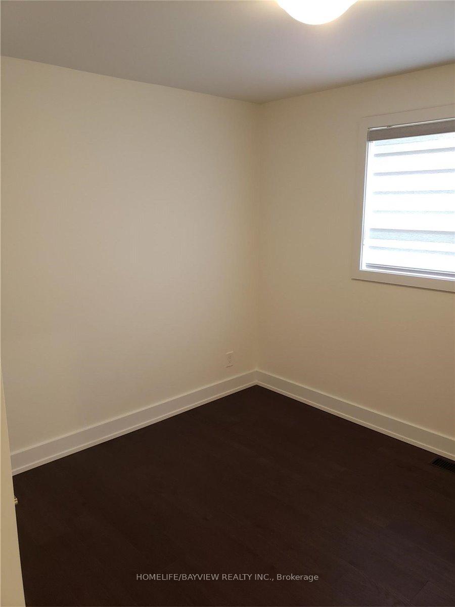 Photo 8 of 2401 Major Mackenzie Drive, Vaughan, Maple — HOMEH