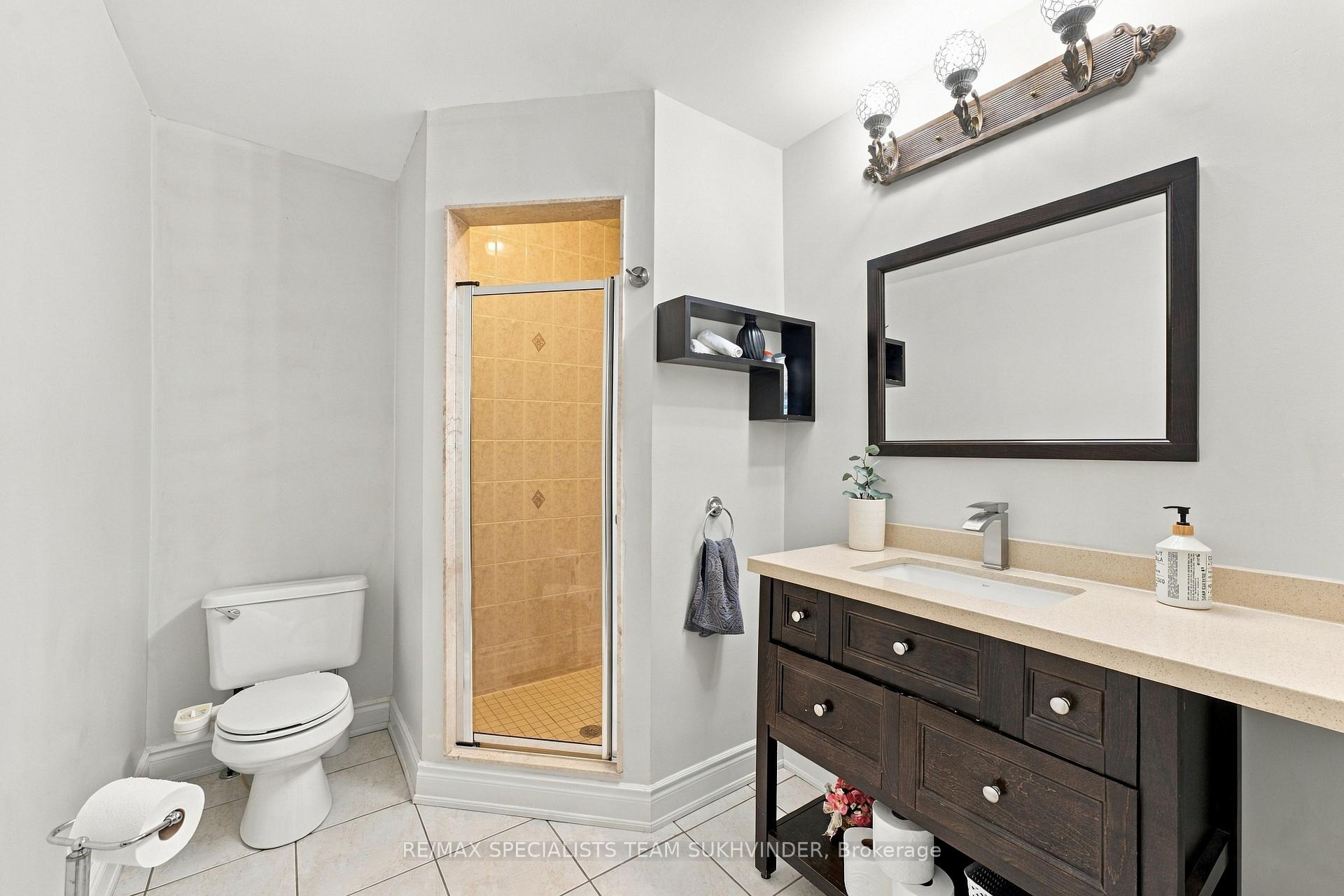 Photo 20 of 15 Saint Hubert Drive, Brampton, Vales of Castlemore North — HOMEH