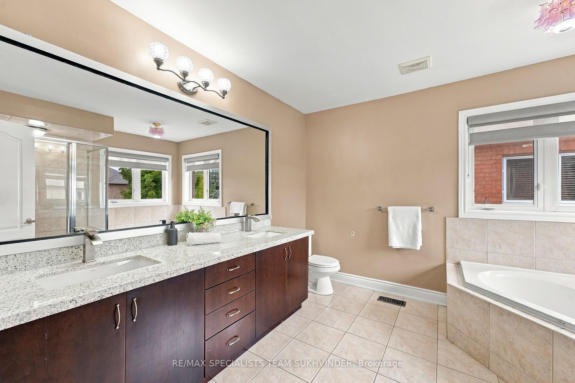 Photo 27 of 15 Saint Hubert Drive, Brampton, Vales of Castlemore North — HOMEH