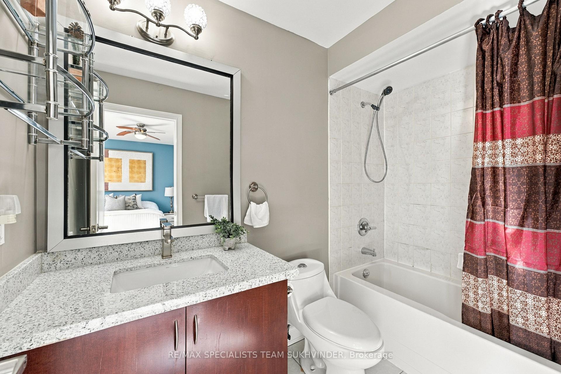 Photo 34 of 15 Saint Hubert Drive, Brampton, Vales of Castlemore North — HOMEH