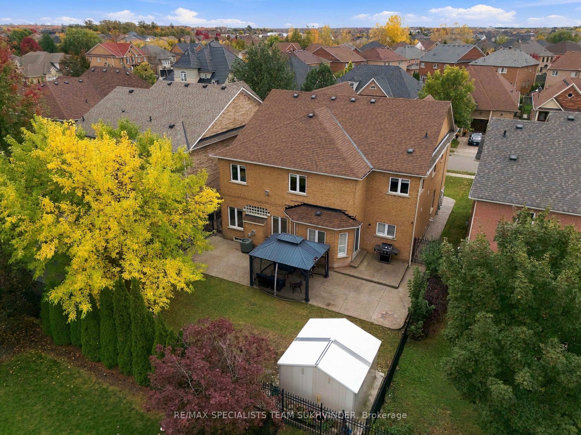 Photo 43 of 15 Saint Hubert Drive, Brampton, Vales of Castlemore North — HOMEH