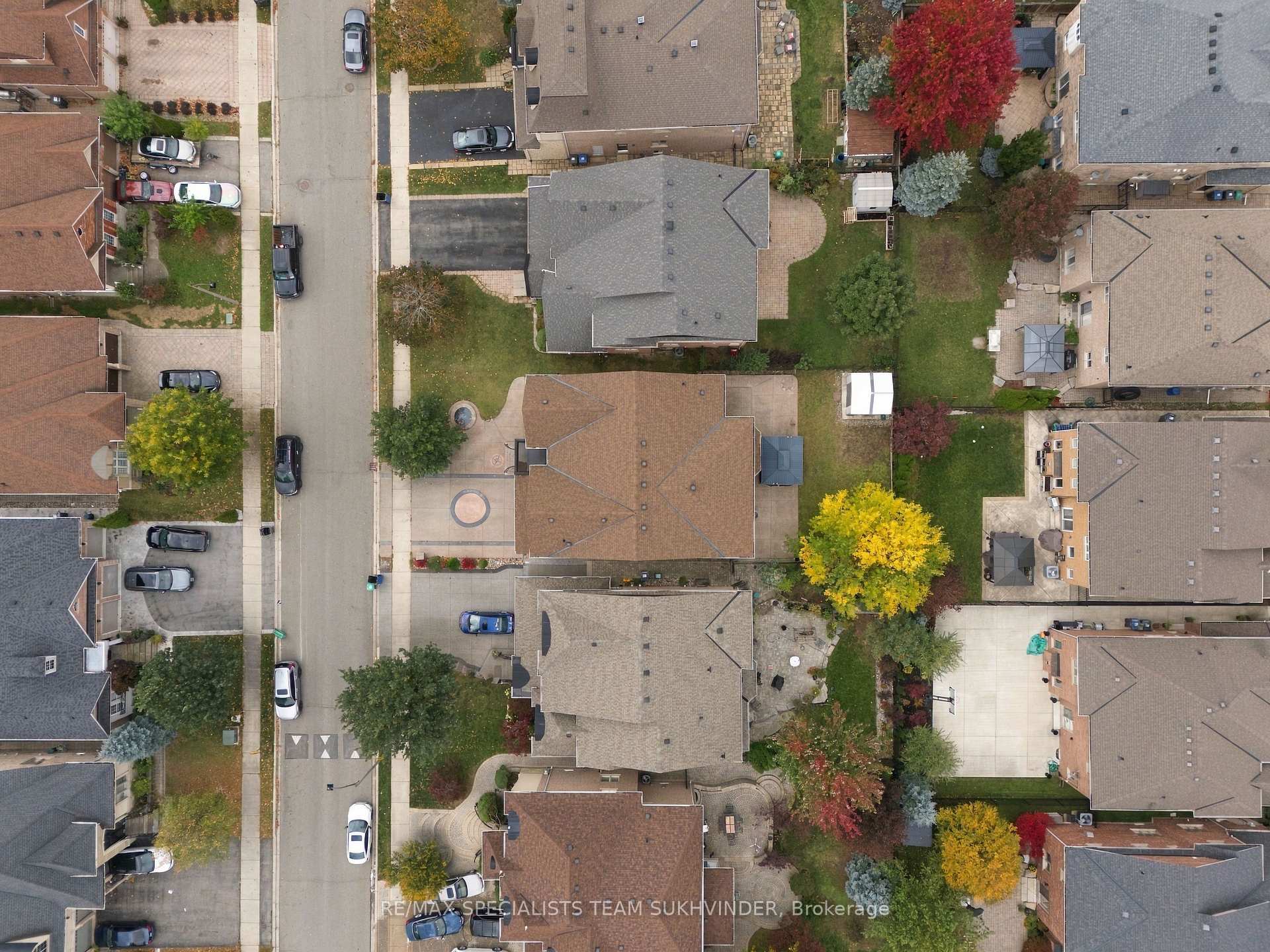 Photo 44 of 15 Saint Hubert Drive, Brampton, Vales of Castlemore North — HOMEH