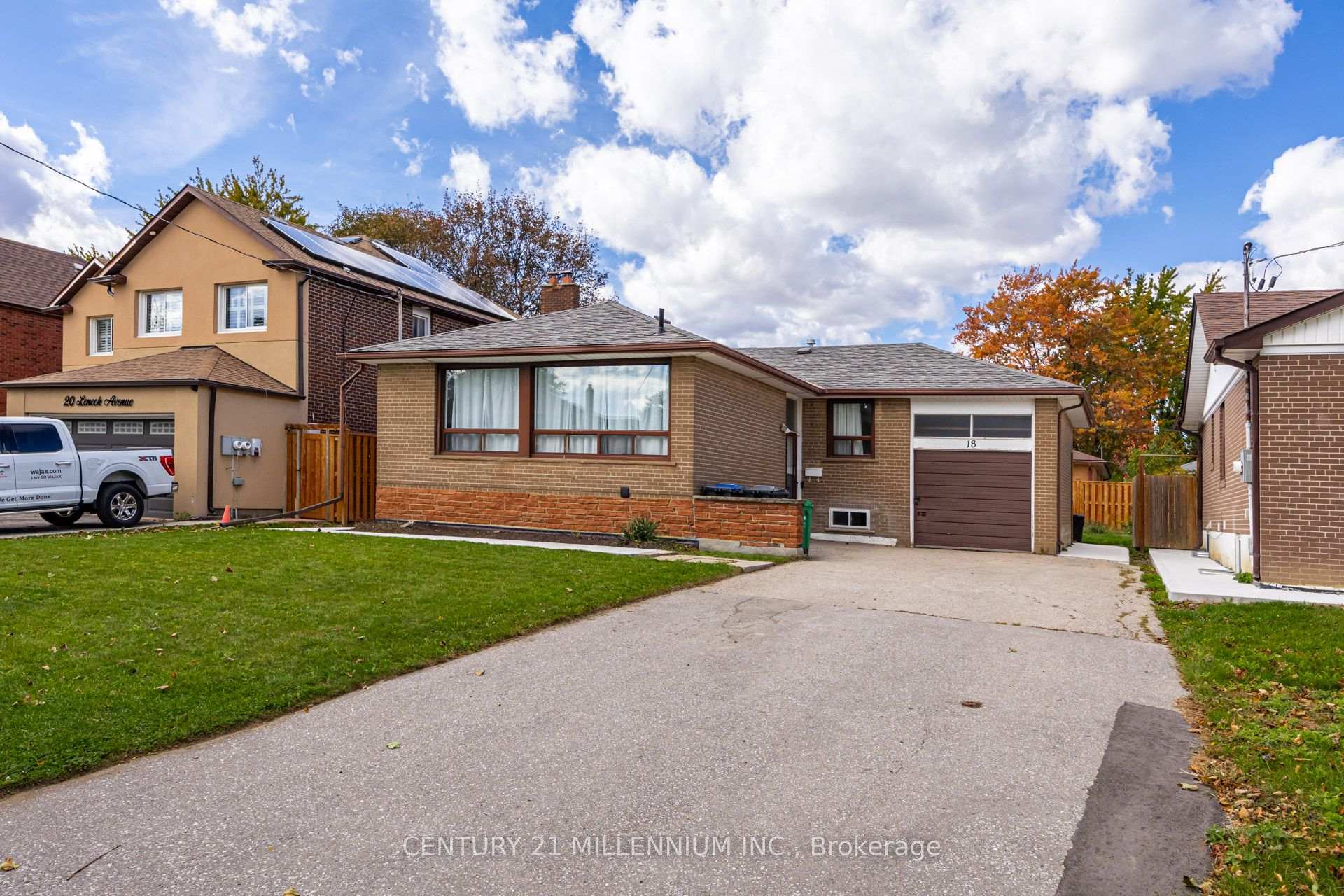 Photo 2 of Unit Basement, 18 Leneck Avenue, Brampton, Northwood Park — HOMEH