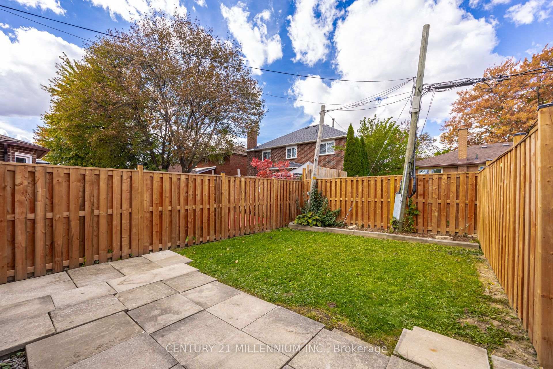Photo 25 of Unit Basement, 18 Leneck Avenue, Brampton, Northwood Park — HOMEH