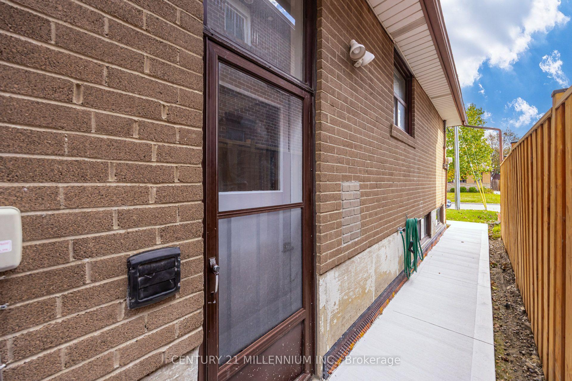 Photo 29 of Unit Basement, 18 Leneck Avenue, Brampton, Northwood Park — HOMEH