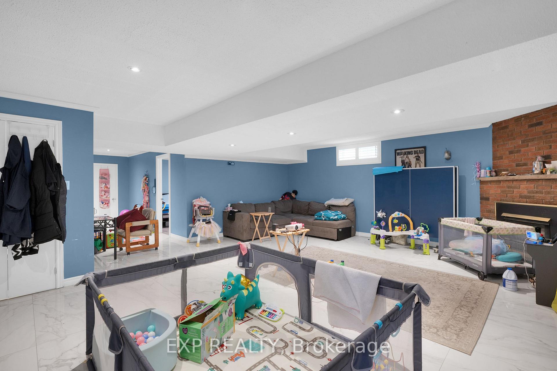 Photo 26 of 593A Scarlett Road N, Etobicoke, Humber Heights — HOMEH