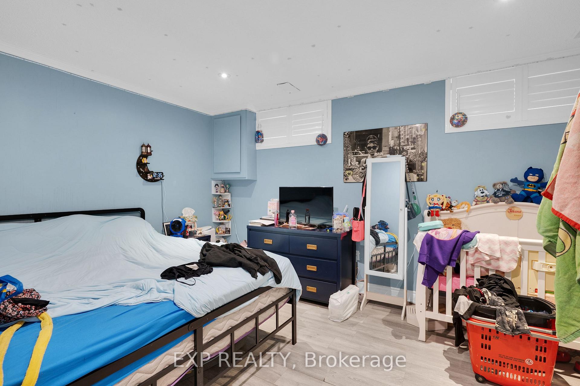 Photo 33 of 593A Scarlett Road N, Etobicoke, Humber Heights — HOMEH