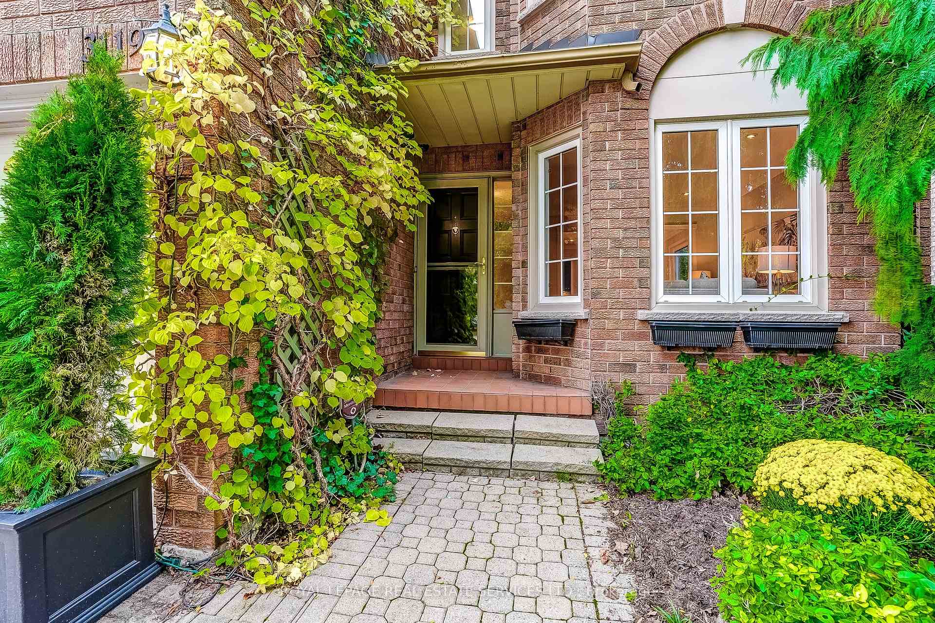 Photo 2 of 3119 Dover Crescent, Mississauga, Erin Mills — HOMEH