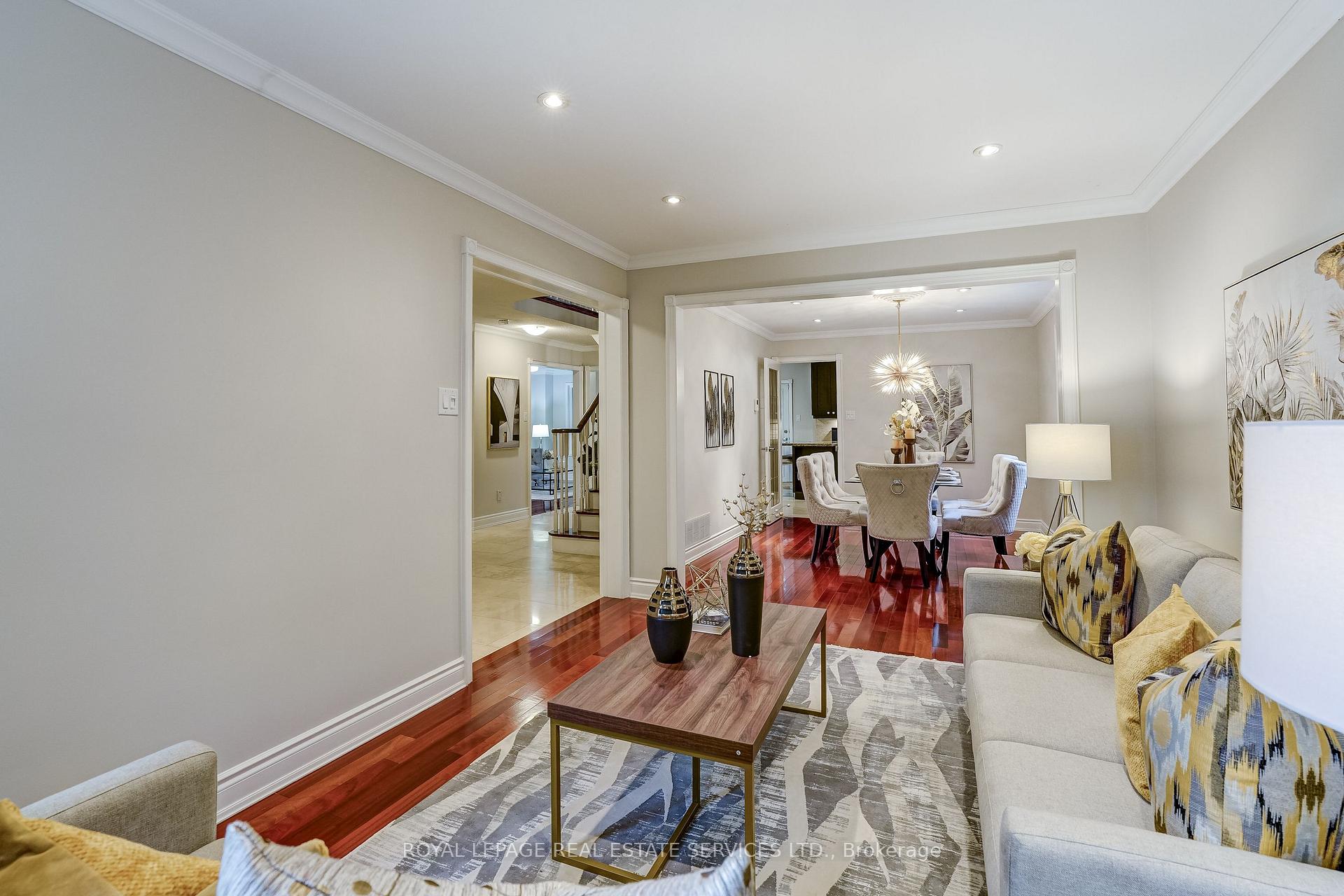 Photo 7 of 3119 Dover Crescent, Mississauga, Erin Mills — HOMEH