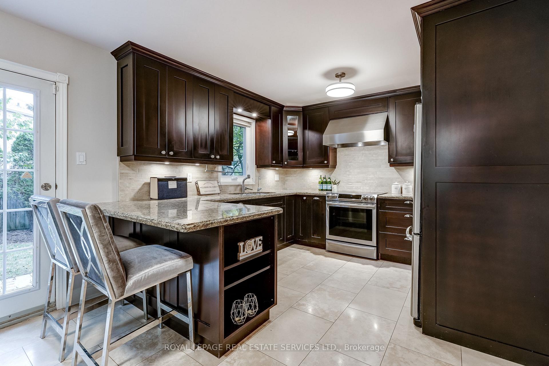 Photo 14 of 3119 Dover Crescent, Mississauga, Erin Mills — HOMEH