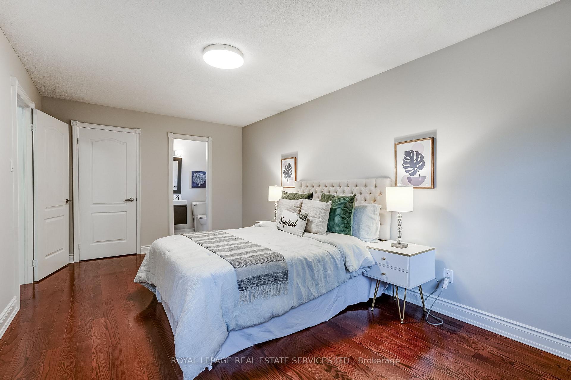 Photo 24 of 3119 Dover Crescent, Mississauga, Erin Mills — HOMEH