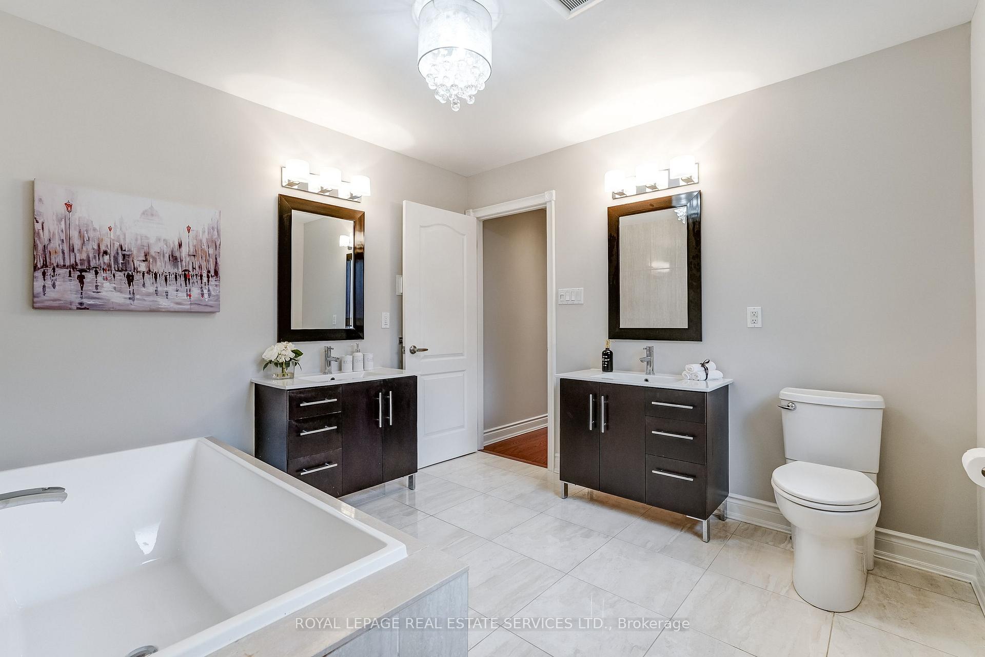 Photo 32 of 3119 Dover Crescent, Mississauga, Erin Mills — HOMEH