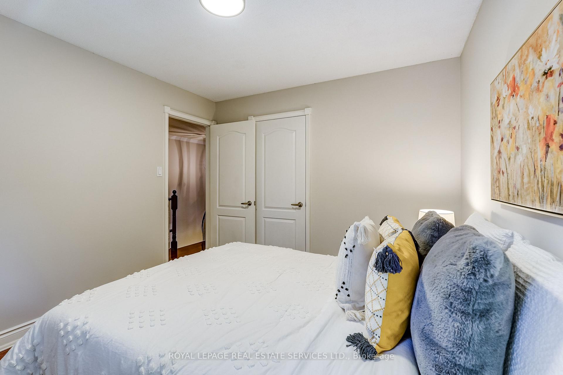 Photo 33 of 3119 Dover Crescent, Mississauga, Erin Mills — HOMEH