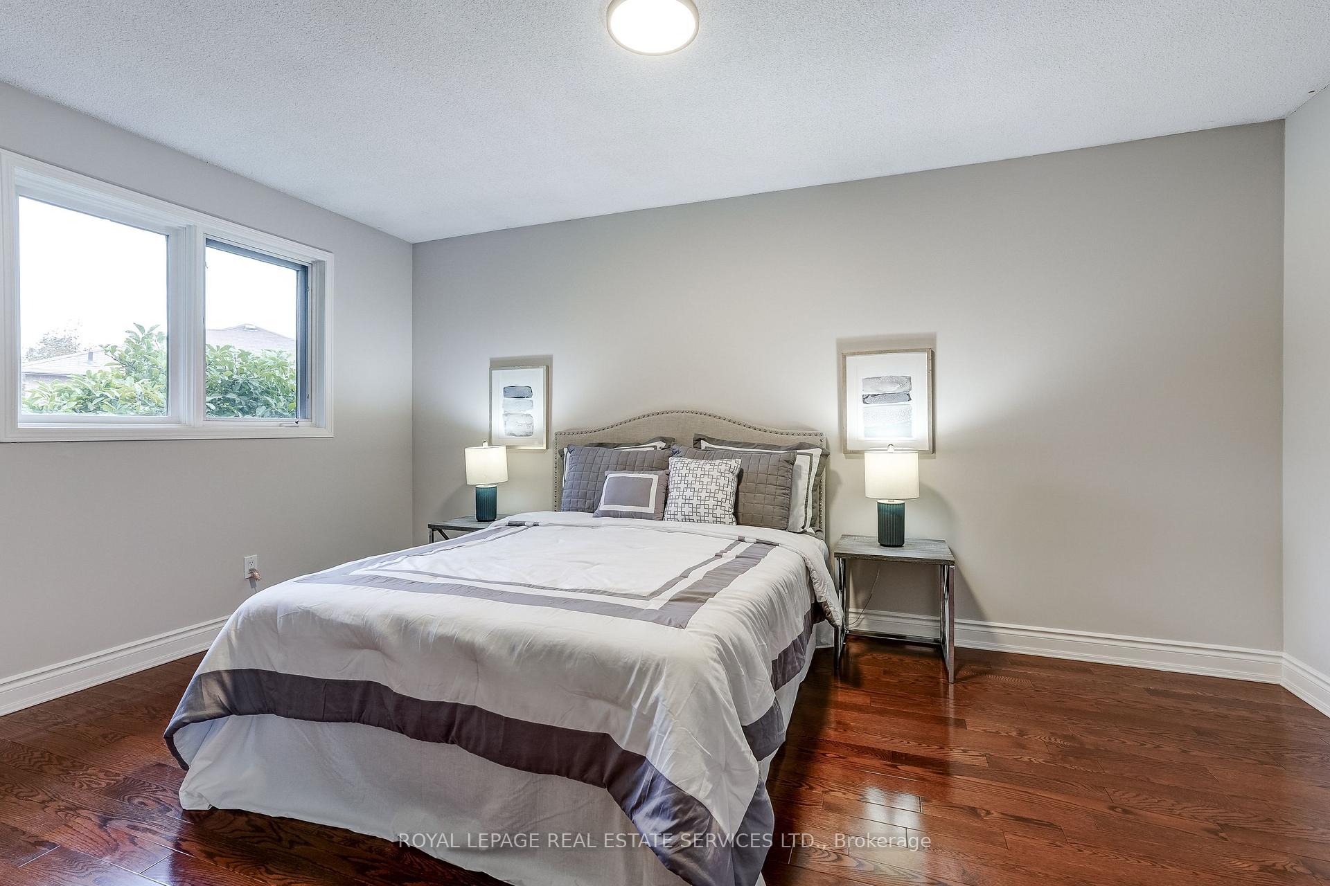 Photo 34 of 3119 Dover Crescent, Mississauga, Erin Mills — HOMEH