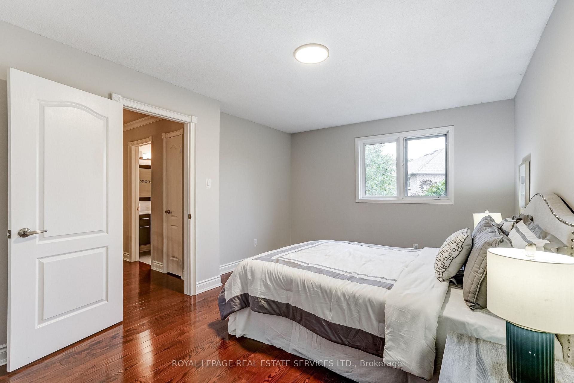 Photo 36 of 3119 Dover Crescent, Mississauga, Erin Mills — HOMEH