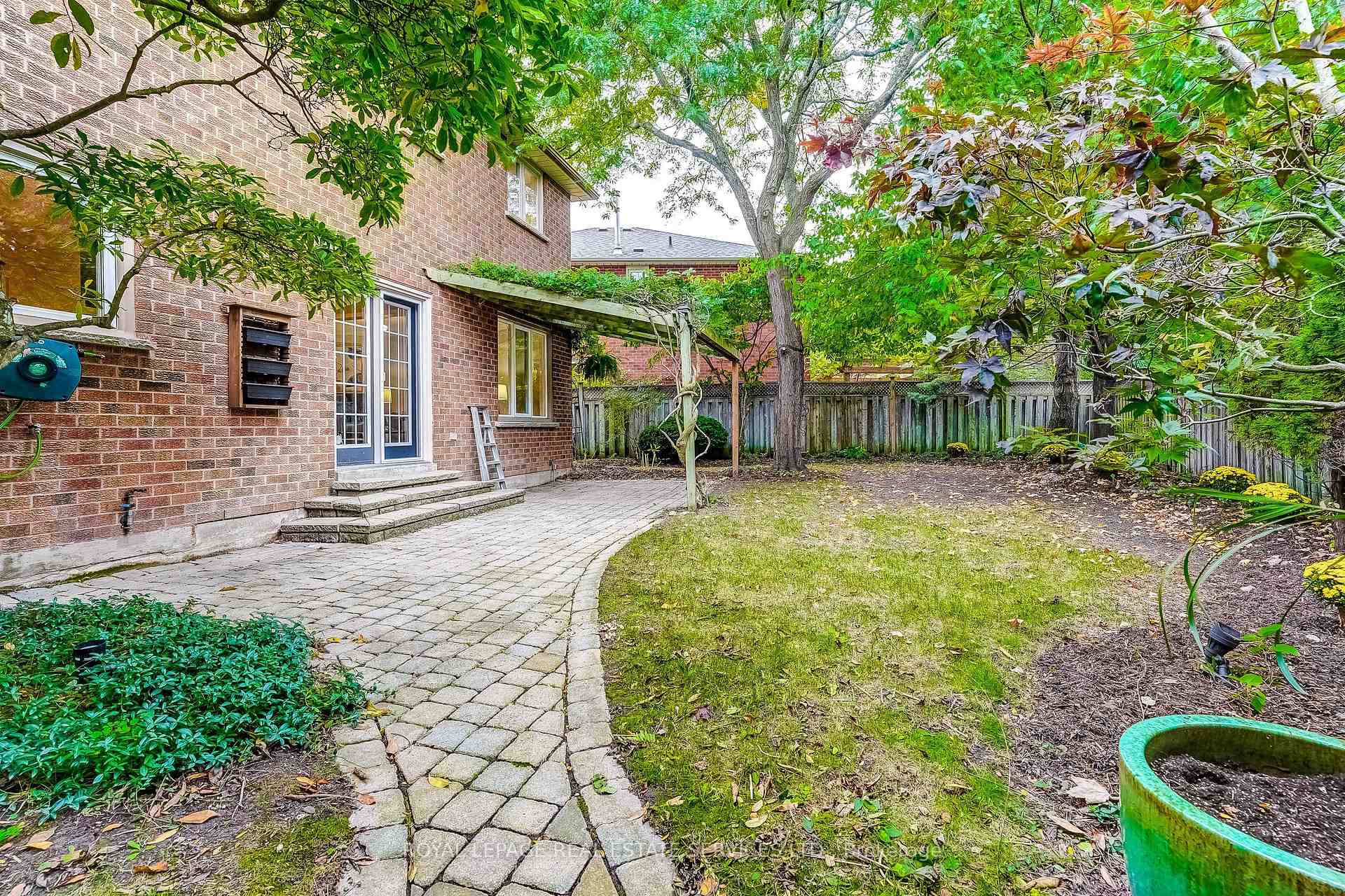 Photo 42 of 3119 Dover Crescent, Mississauga, Erin Mills — HOMEH