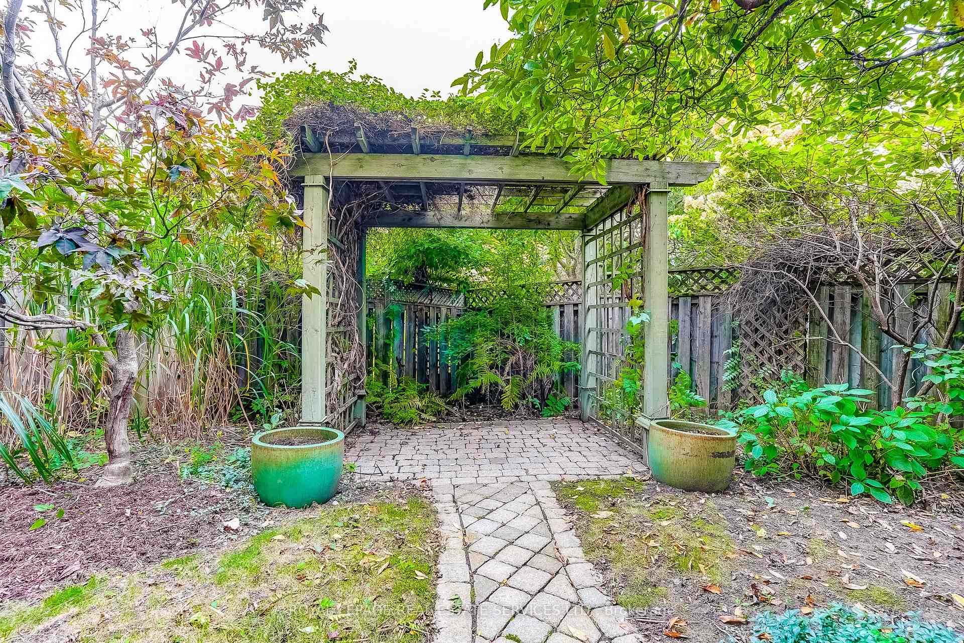 Photo 45 of 3119 Dover Crescent, Mississauga, Erin Mills — HOMEH