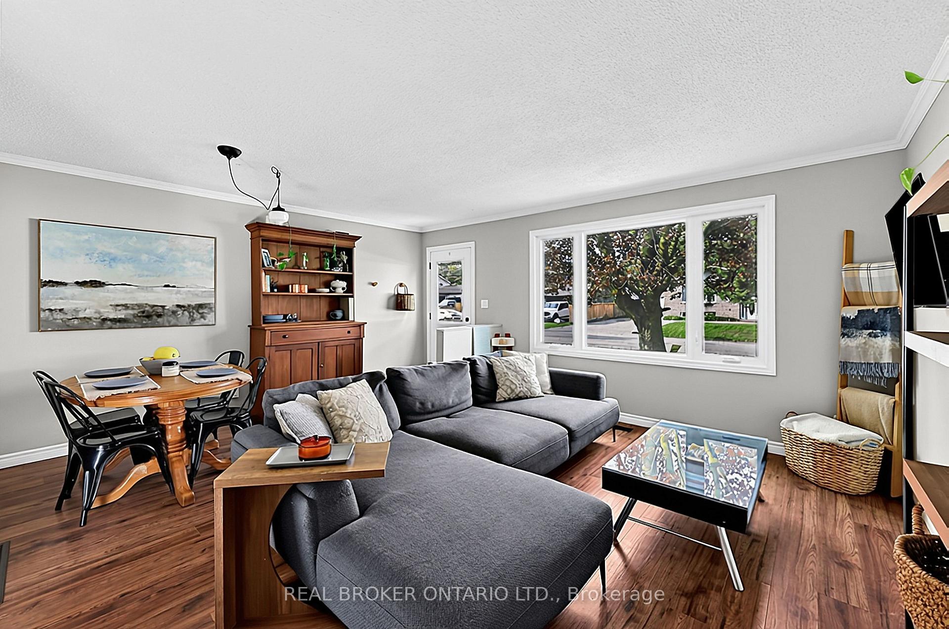 Photo 4 of 295 Crawford Street, Orillia — HOMEH