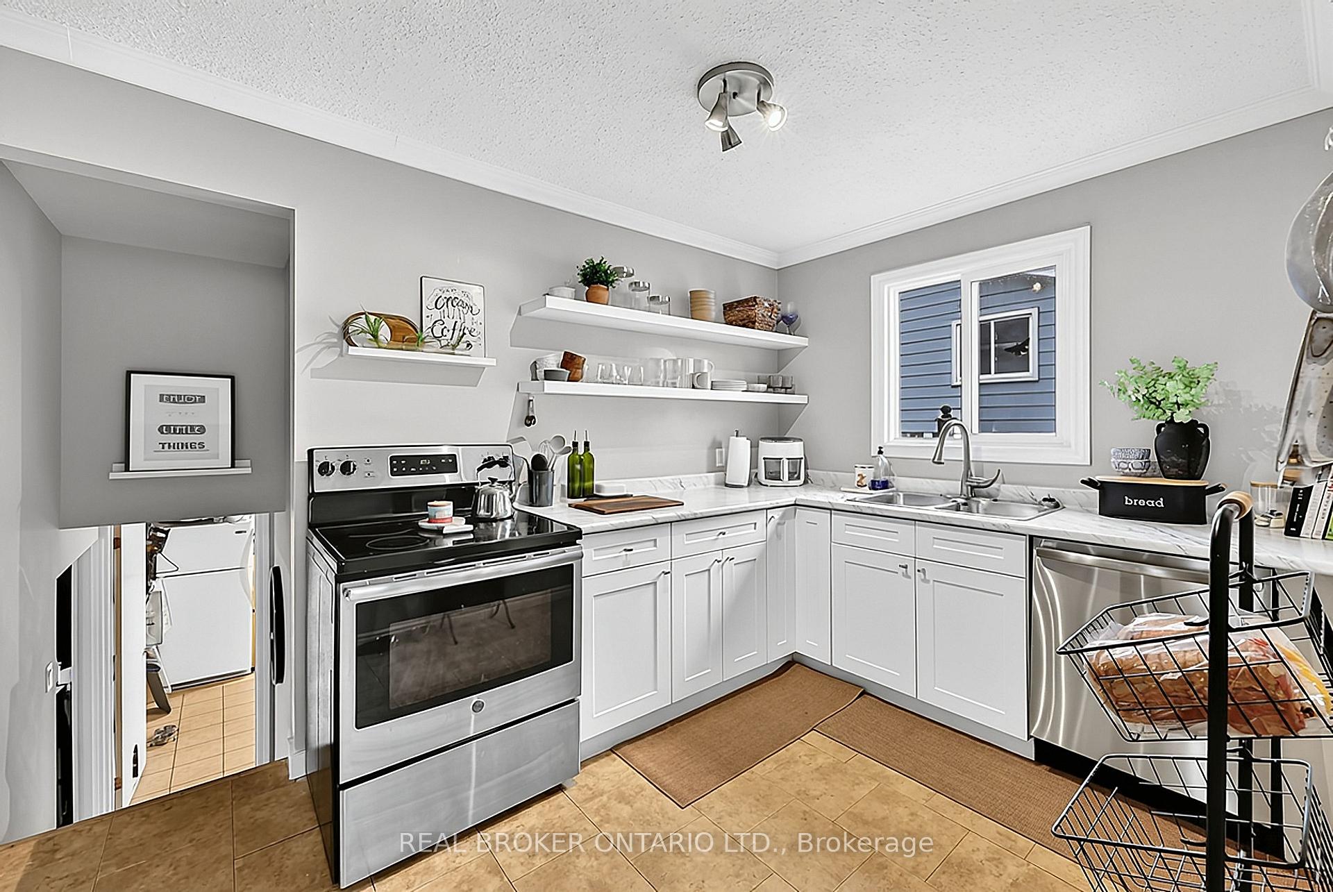 Photo 5 of 295 Crawford Street, Orillia — HOMEH