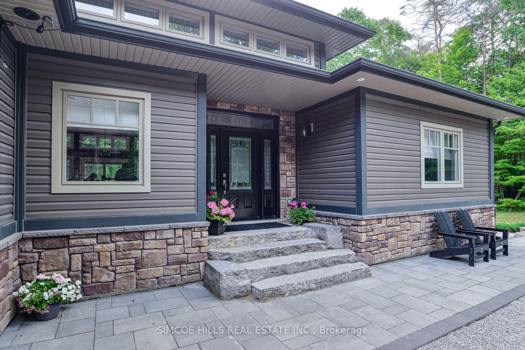 Photo 2 of 1013 Sutherland Way, Gravenhurst, Morrison — HOMEH
