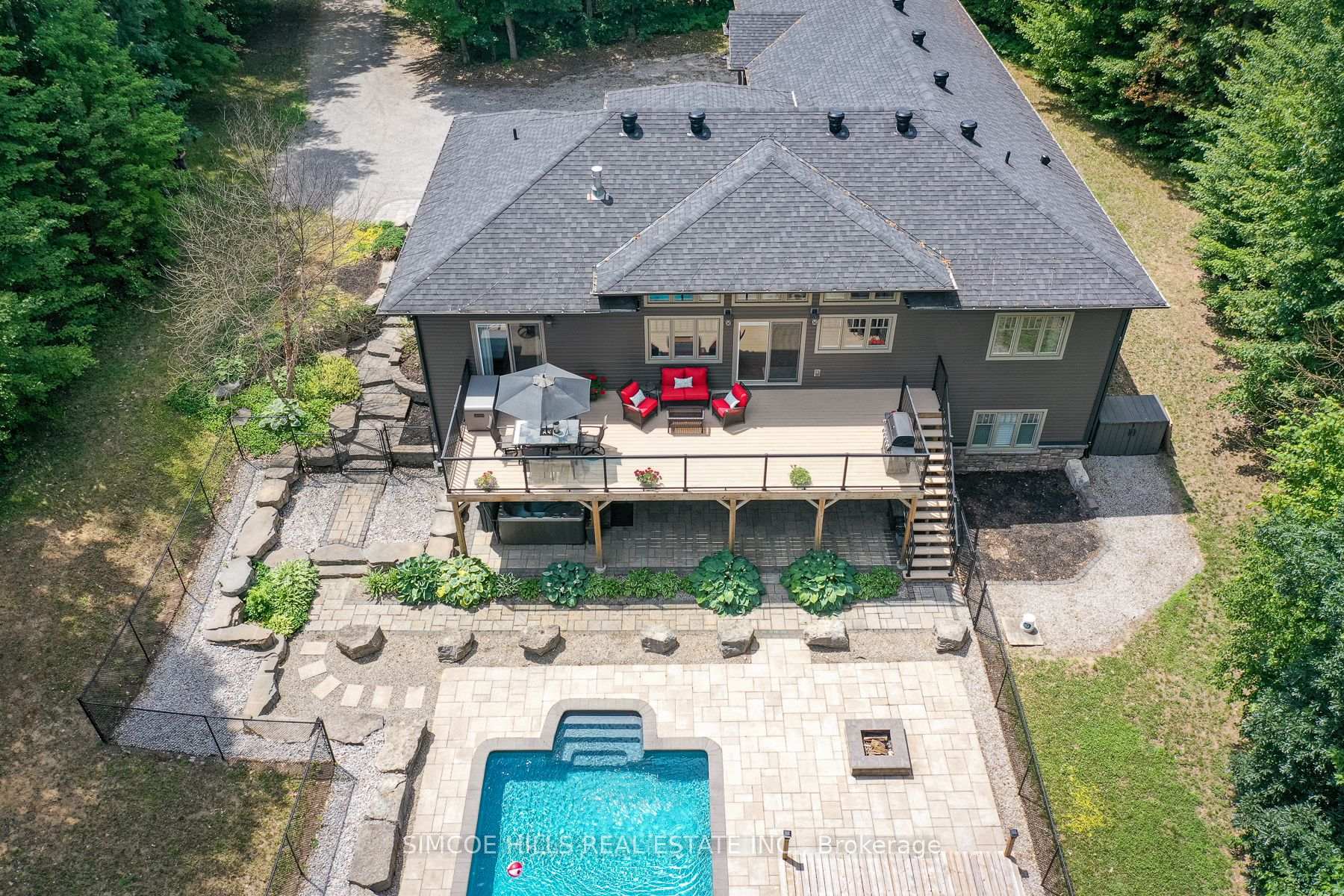 Photo 4 of 1013 Sutherland Way, Gravenhurst, Morrison — HOMEH
