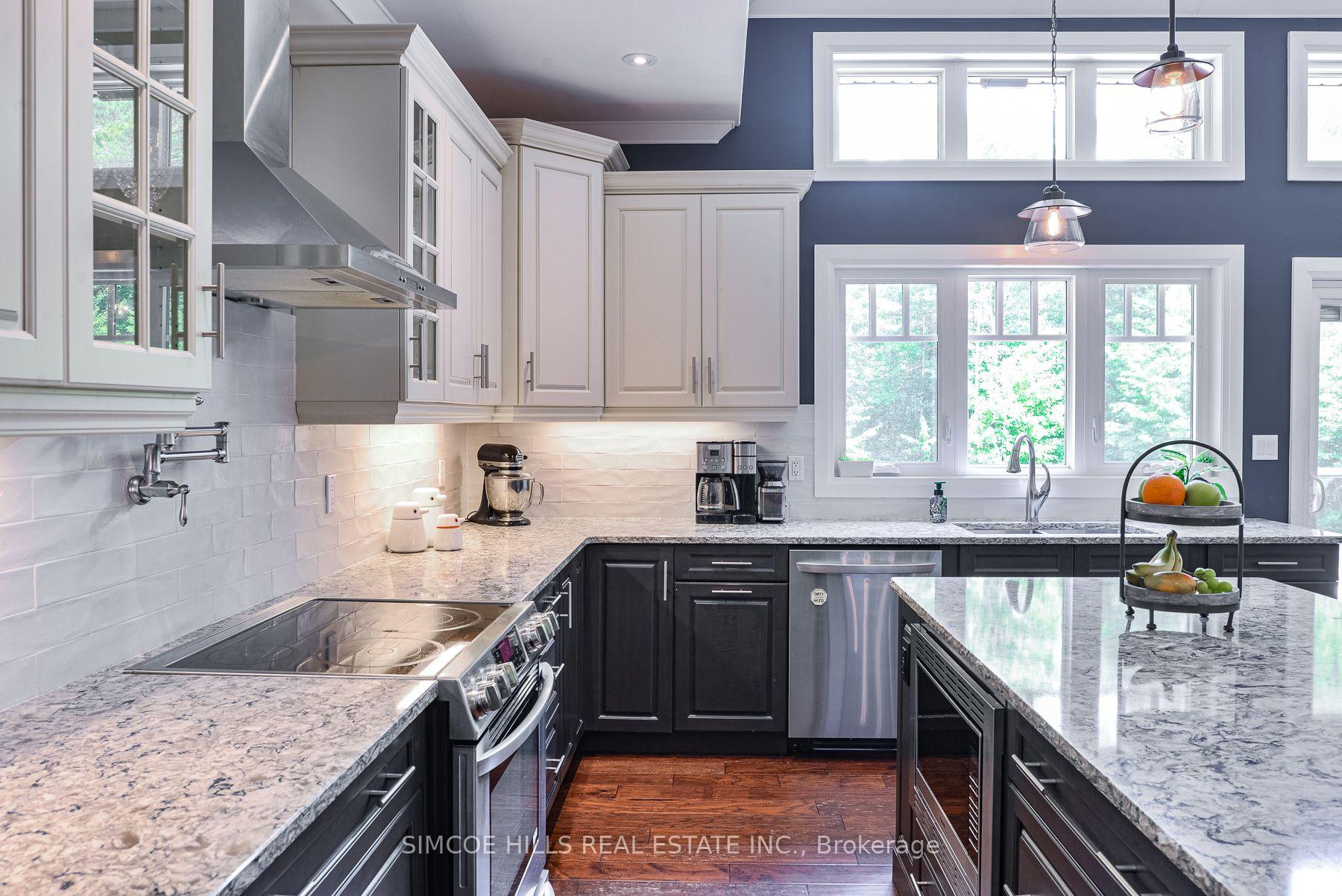Photo 13 of 1013 Sutherland Way, Gravenhurst, Morrison — HOMEH