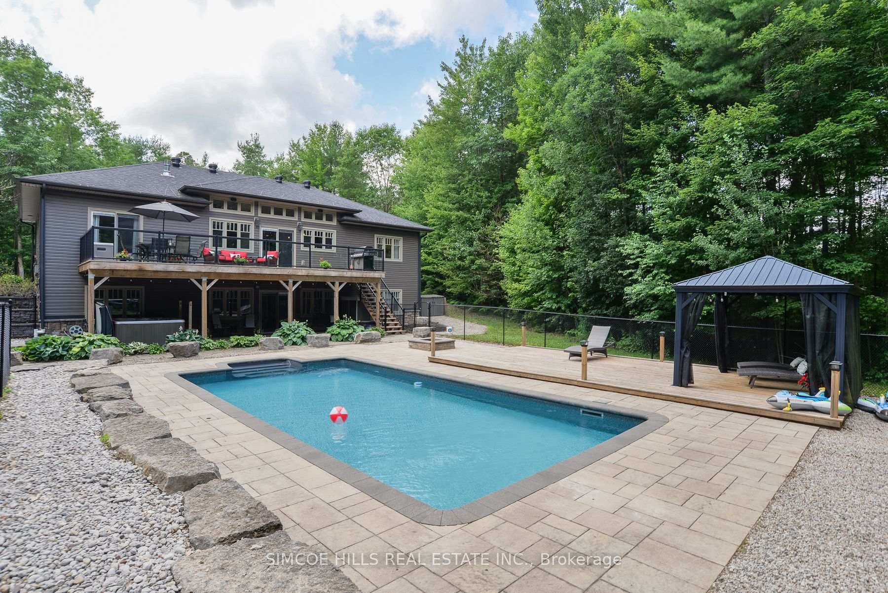 Photo 36 of 1013 Sutherland Way, Gravenhurst, Morrison — HOMEH