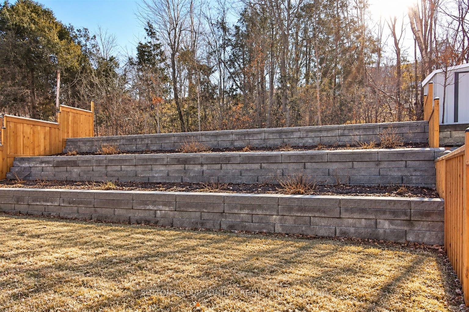 Photo 8 of 115 Frank's Way, Barrie, Allandale — HOMEH