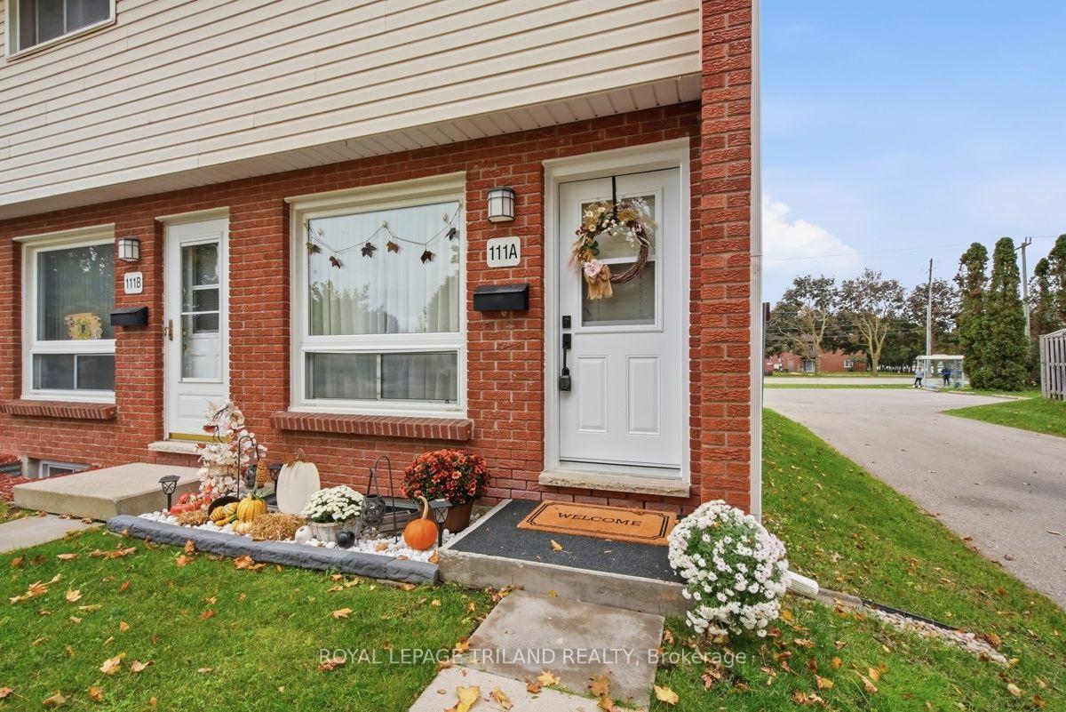 Photo 2 of Unit A, 111 Wellesley Cres, London, East I — HOMEH