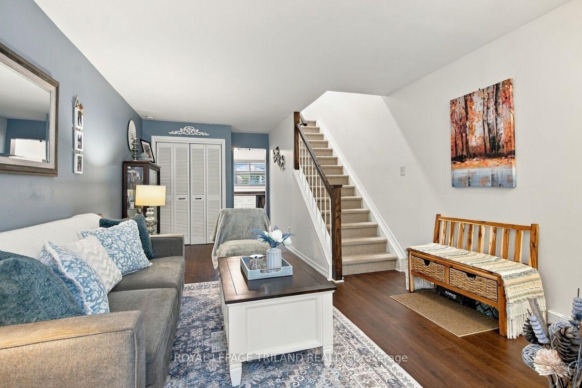 Photo 7 of Unit A, 111 Wellesley Cres, London, East I — HOMEH