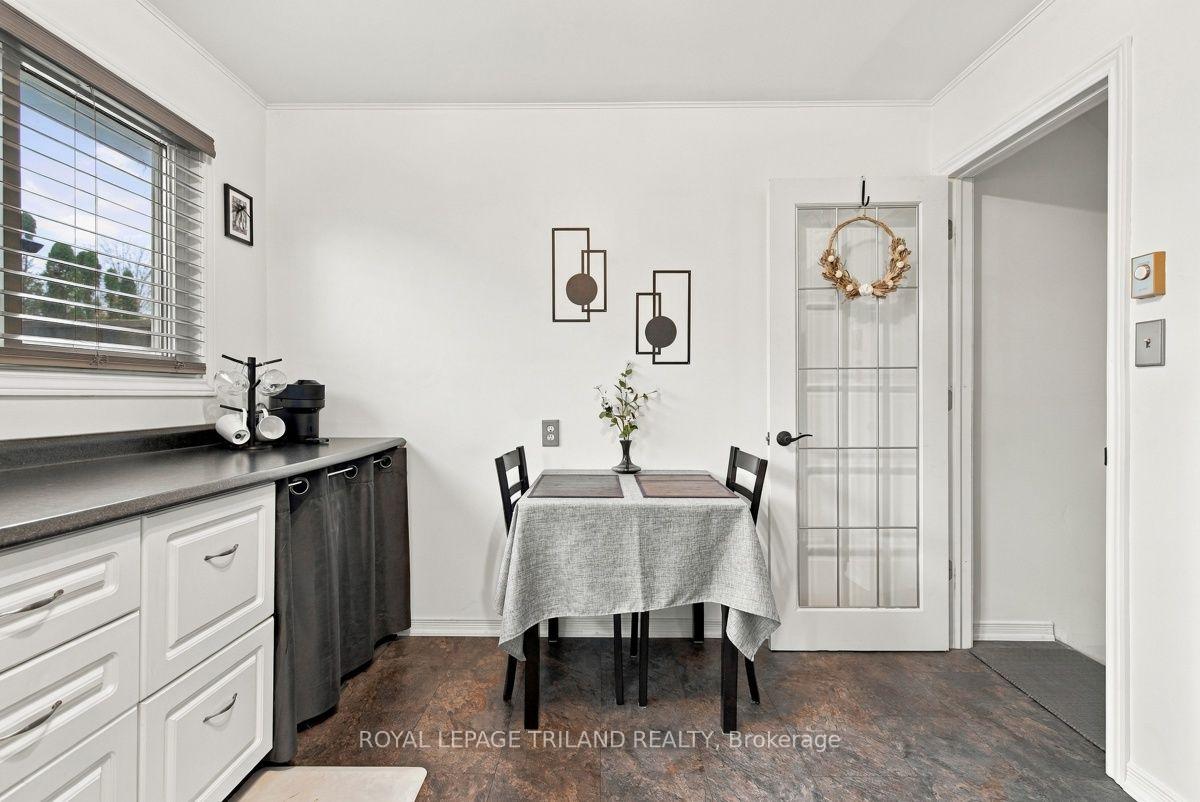 Photo 12 of Unit A, 111 Wellesley Cres, London, East I — HOMEH