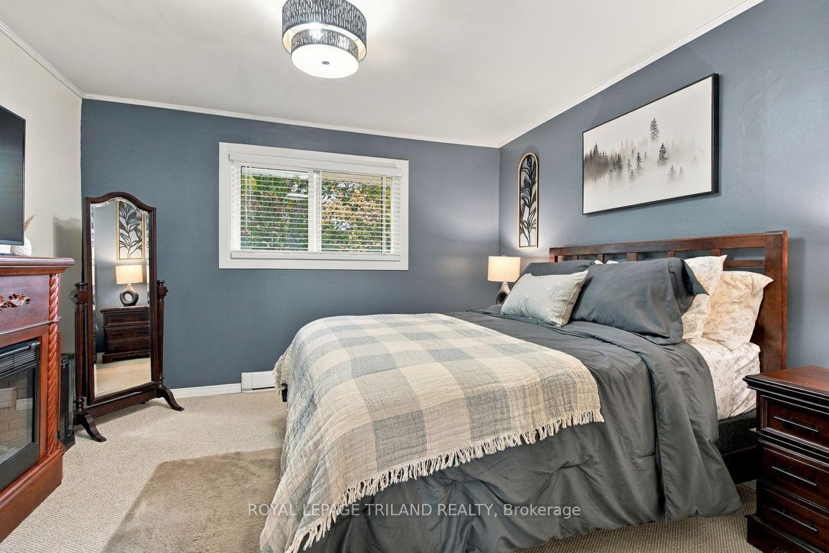 Photo 13 of Unit A, 111 Wellesley Cres, London, East I — HOMEH