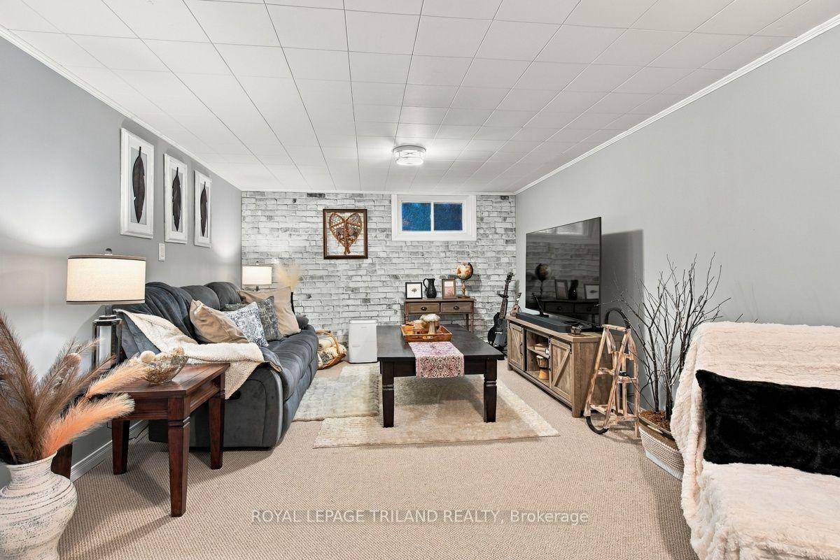 Photo 20 of Unit A, 111 Wellesley Cres, London, East I — HOMEH